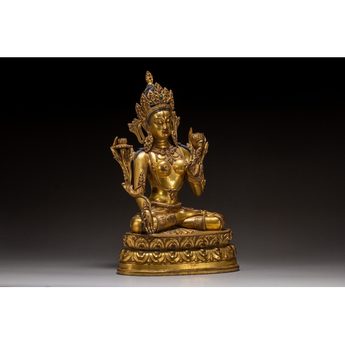 20115 - A Chinese gilt bronze buddaha, 17th Pr. Size:(Height26.5cm, Width11cm, Length17.5cm, Weight2760g) Co... 