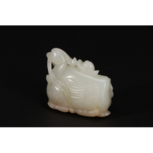 20130 - A Chinese jade ornament, 18th/19th Pr Size:(Length5cm, Width2.8cm, Height4.2cm, Weight89g) Condition... 