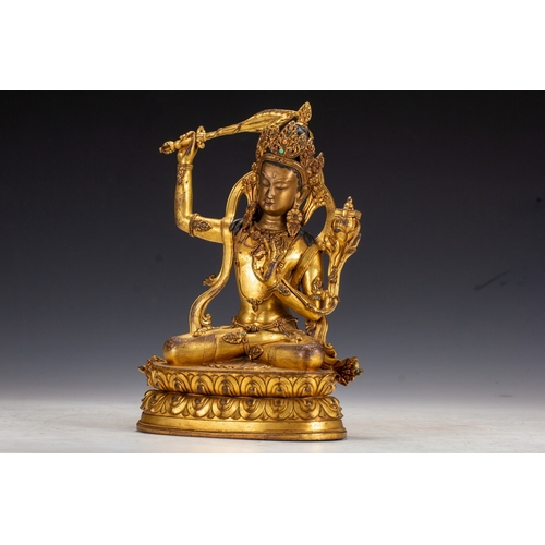 20136 - A Chinese gilt bronze buddaha, 17th Pr. Size:(Height27cm, Width11.5cm, Length18cm, Weight3000g) Cond... 