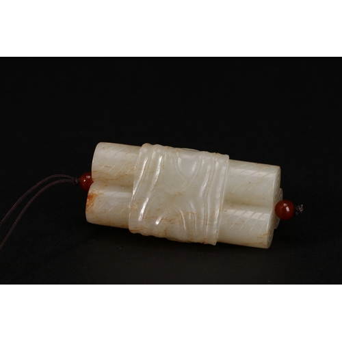 20139 - A Chinese jade ornament, 18th/19th Pr Size:(Length5.8cm, Width3cm, Weight77g) Condition:(Good Condit... 