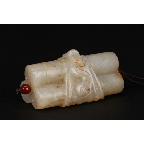 20139 - A Chinese jade ornament, 18th/19th Pr Size:(Length5.8cm, Width3cm, Weight77g) Condition:(Good Condit... 