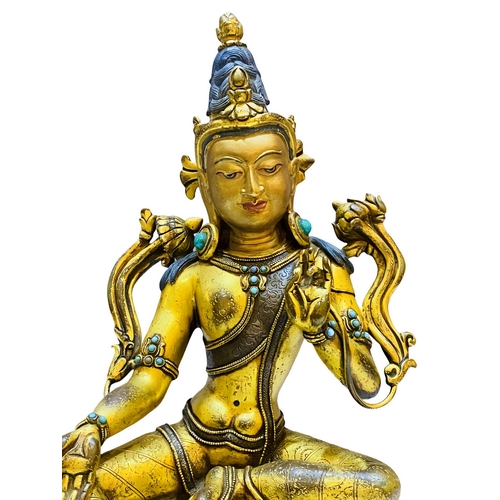 20146 - A Chinese silver encarved bronze made gilt Buddaha, 16/17th Century Pr. Size:(Height31cm) Condition:... 