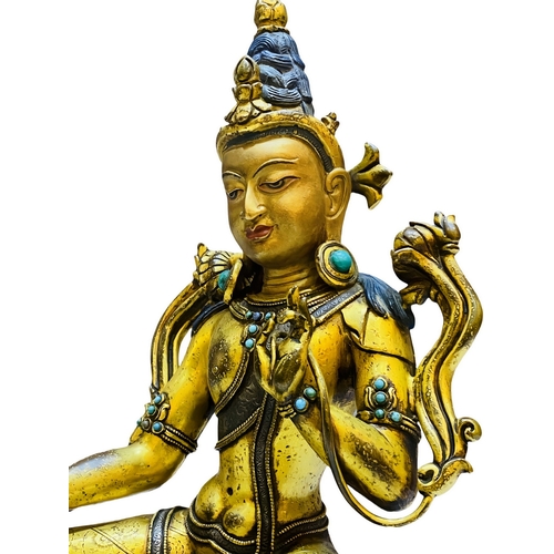 20146 - A Chinese silver encarved bronze made gilt Buddaha, 16/17th Century Pr. Size:(Height31cm) Condition:... 