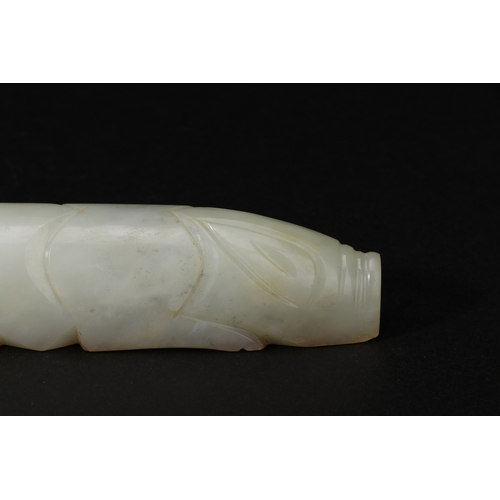 20148 - A Chinese jade ornament, 18th/19th Pr Size:(Length11.8cm, Width2.6cm, Height2.8cm, Weight179g) Condi... 