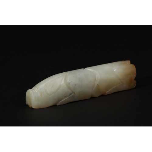 20148 - A Chinese jade ornament, 18th/19th Pr Size:(Length11.8cm, Width2.6cm, Height2.8cm, Weight179g) Condi... 