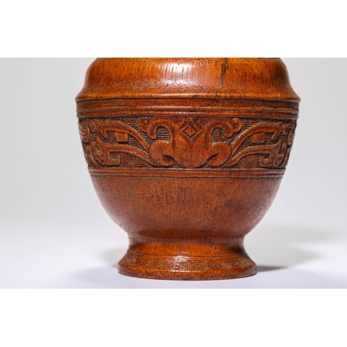 20152 - A Chinese bamboo made vase, Qing Daynasty Pr.  Size:(¿í14.5cm¸ß24.8cm) Condition:(Good Condition, no... 