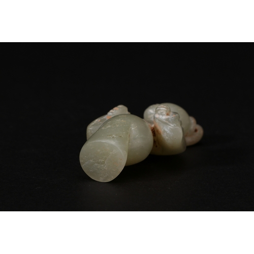 20156 - A Chinese jade ornament, 18th/19th Pr Size:(Length4cm, Width1.8cm, Height7cm, Weight48g) Condition:(... 