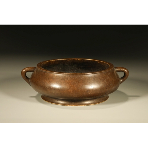 20157 - A Chinese bronze censor, Ming Daynasty Pr.  Size:(Height5.5.cm, Width18cm, Length18cm) Condition:(Go... 