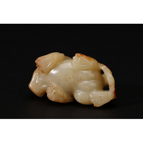 20184 - A Chinese jade ornament, 18th/19th Pr Size:(Length6.7cm, Width3.8cm, Height2.5cm, Weight79g) Conditi... 