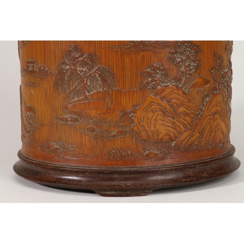 20189 - A Chinese bamboo brush pot, 18th/19th Pr Size:(Length15.3cm, Width14.2cm, Height18cm, Weight634g) Co... 