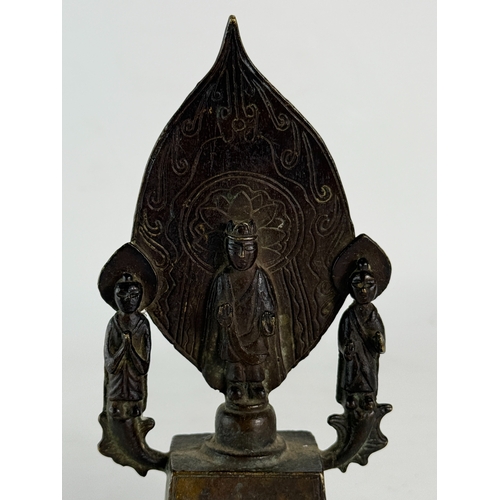 20208 - A Chinese bronze buddaha, Ming Daynasty Pr.  Size:(Height 10.5cm, Width8cm) Condition:(Good Conditio... 