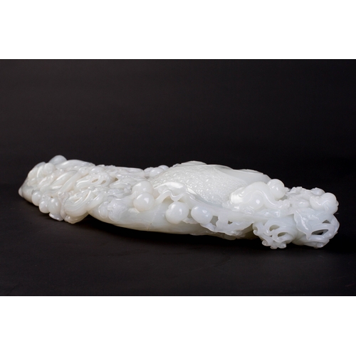 20229 - A Chinese jade ornament, 18th/19th Pr Size:(Height16cm, Length51cm) Condition:(Good Condition, no re... 