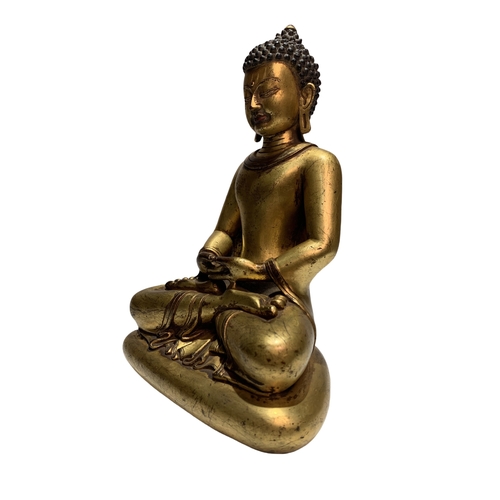 20231 - A Chinese bronze made gilt Buddaha, 16/17th Century Pr. Size:(Height23cm, Width17cm, Depth11cm) Cond... 