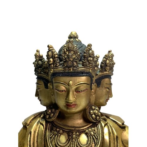 20232 - A Chinese bronze made gilt Buddaha, 16/17th Century Pr. Size:(Height19cm, Width11cm, Depth8cm) Condi... 