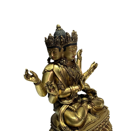 20232 - A Chinese bronze made gilt Buddaha, 16/17th Century Pr. Size:(Height19cm, Width11cm, Depth8cm) Condi... 