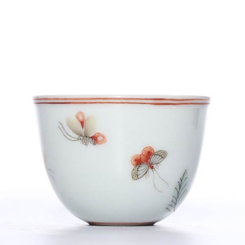 20236 - A Chinese famille Rose cup, Kang Xi Pr.  Size:(Height4.3cm, Mouth Diamter6cm) Condition:(Good Condit... 