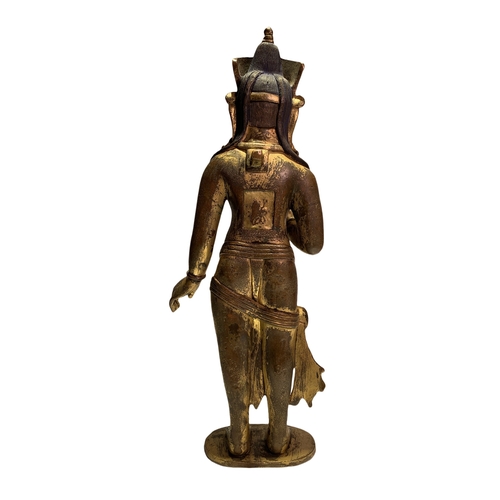 20253 - A Chinese bronze made gilt Buddaha, 16/17th Century Pr. Size:(Height44cm, Width18cm, Depth8cm) Condi... 