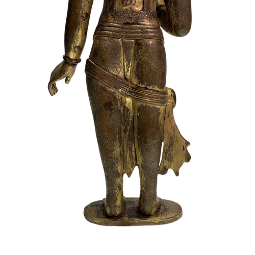 20253 - A Chinese bronze made gilt Buddaha, 16/17th Century Pr. Size:(Height44cm, Width18cm, Depth8cm) Condi... 