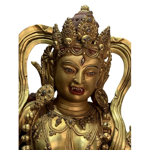 20254 - A Chinese bronze made gilt Buddaha, 16/17th Century Pr. Size:(Height48cm, Width27.5cm, Depth16.5cm) ... 