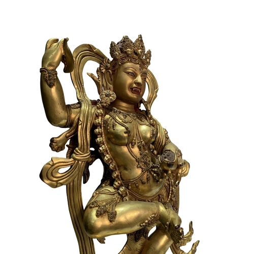 20254 - A Chinese bronze made gilt Buddaha, 16/17th Century Pr. Size:(Height48cm, Width27.5cm, Depth16.5cm) ... 