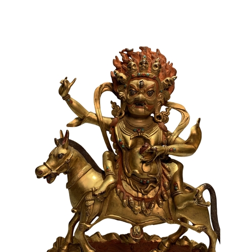 20255 - A Chinese bronze made gilt Buddaha, 16/17th Century Pr. Size:() Condition:(Good Condition, no repair... 