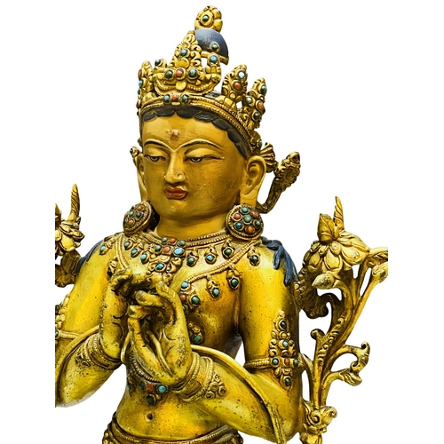 20259 - A Chinese bronze made gilt Buddaha, 16/17th Century Pr. Size:(Height30cm) Condition:(Good Condition,... 