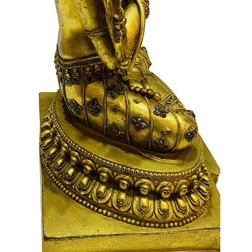 20259 - A Chinese bronze made gilt Buddaha, 16/17th Century Pr. Size:(Height30cm) Condition:(Good Condition,... 