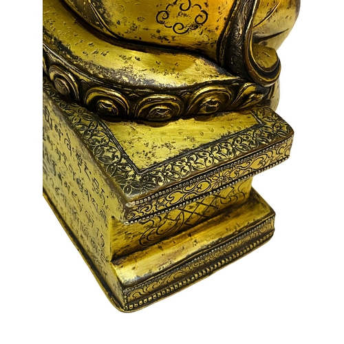 20285 - A Chinese bronze made gilt Buddaha, 16/17th Century Pr. Size:(Height22cm) Condition:(Good Condition,... 