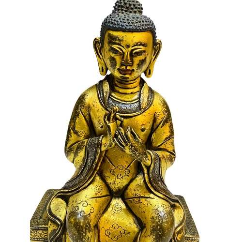 20285 - A Chinese bronze made gilt Buddaha, 16/17th Century Pr. Size:(Height22cm) Condition:(Good Condition,... 