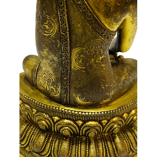 20286 - A Chinese bronze made gilt Buddaha, 16/17th Century Pr. Size:(Height16cm) Condition:(Good Condition,... 