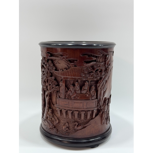 20328 - A Chinese bamboo made brush pot, Qing Daynasty Pr.  Size:(Height15.5cm, Mouth Diameter13cm) Conditio... 