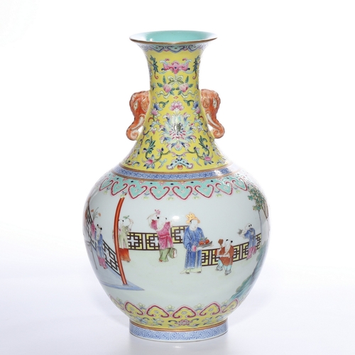 20339 - A Chinese Famille Rose vase, Qing Daynasty Pr.  Size:(Height28.5cm, Mouth Diamter8.2cm) Condition:(G... 