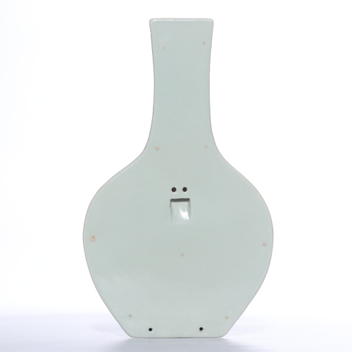 20341 - A Chinese nice wall hanging vase, Qian Long Pr.  Size:(Height23.5cm, Width14cm) Condition:(Good Cond... 