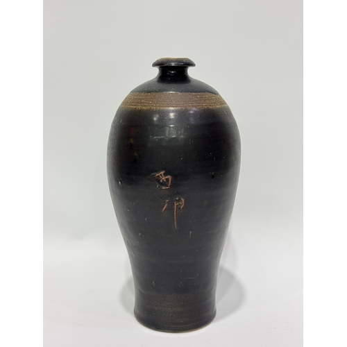 20382 - A Chinese cizhou ware vase, Ming Daynasty Pr.  Size:(Height28cm, Mouth Diameter3cm) Condition:(Good ... 