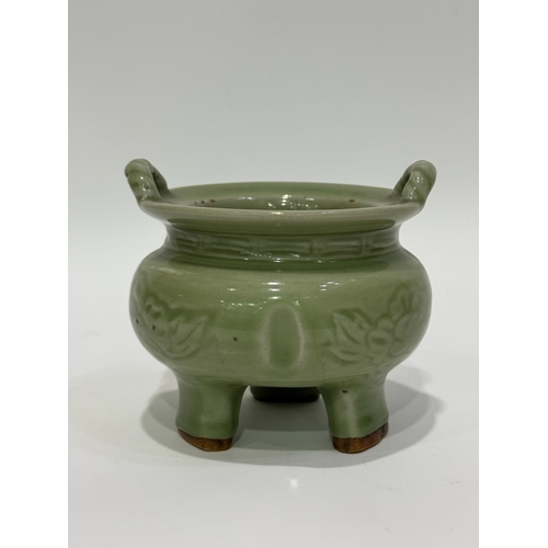 20383 - A Chinese celadon censor, Ming Daynasty Pr.  Size:(Height10cm, Mouth Diameter10.5cm) Condition:(Good... 