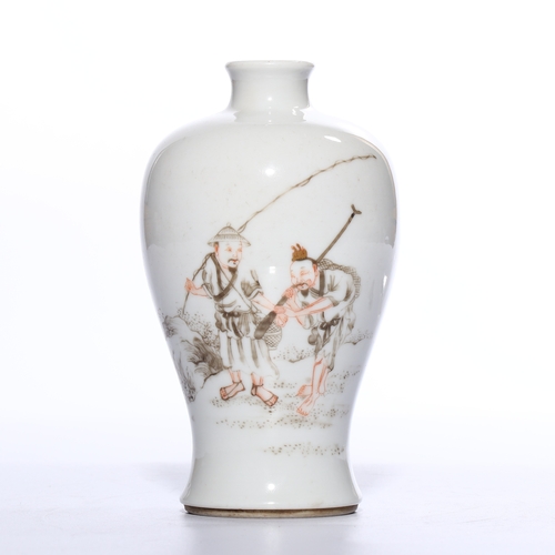 20391 - A Chinese Famille Rose meiping vase, Kang Xi Pr.  Size:(Height13.2cm, Mouth Diameter2.5cm) Condition... 