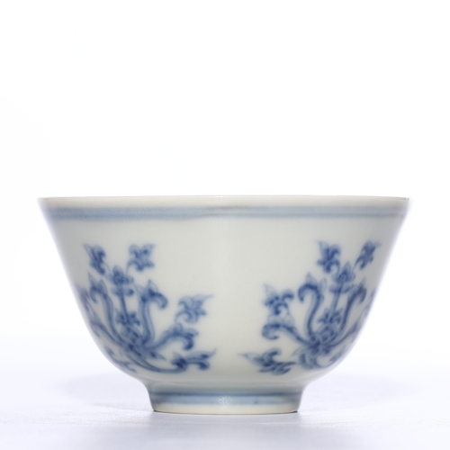 20394 - A Chinese Blue&White cup, Ming Daynasty Pr.  Size:(Height4.5cm, Mouth Diameter8.3cm) Condition:(Good... 