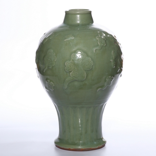 20418 - A Chinese celadon vase, Ming Daynasty Pr.  Size:(Height35cm, Mouth Diamter6.7cm) Condition:(Good Con... 