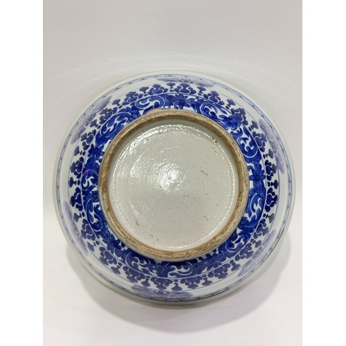 20422 - A Chinese large Blue&White bowl, Kang Xi Pr.  Size:(Height16cm, Mouth Diameter35.5cm) Condition:(Goo... 