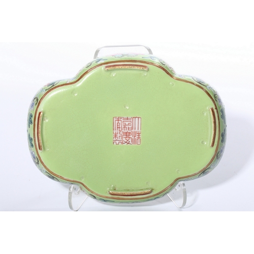 20444 - A Chinese Famille Rose tep dish, Qing Daynasty Pr.  Size:(Height2.5cm, Length14cm, Width10.5cm) Cond... 