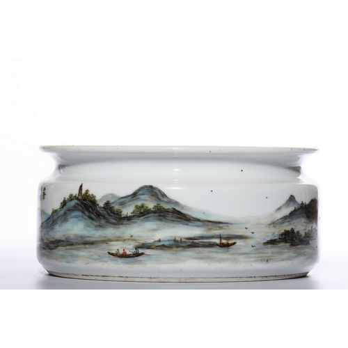 20447 - A Chinese Famille Rose water pot, Qing Daynasty Pr.  Size:(Height8.5cm, Mouth Diamter18.3cm) Conditi... 