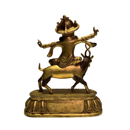 20510 - A Chinese bronze made gilt Buddaha, 16/17th Century Pr. Size:(Height22cm, Width18.5cm, Depth7.5cm) C... 