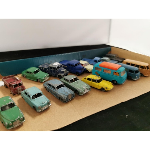 97 - Quantity of 16 Vintage Smaller Scale Matchbox Cars inc Lesney