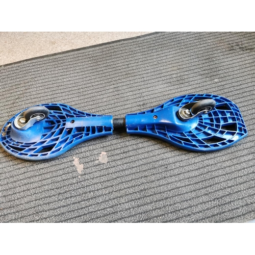 52 - Wave Skateboard