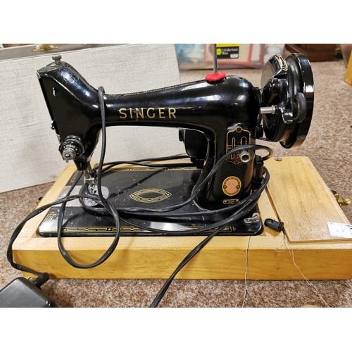 149 - Singer 99k Early Electric Sewing Machine In Case Good Condition