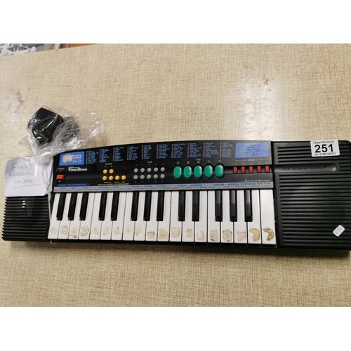 251 - Casio SA21 Electronic Keyboard Full Working Order