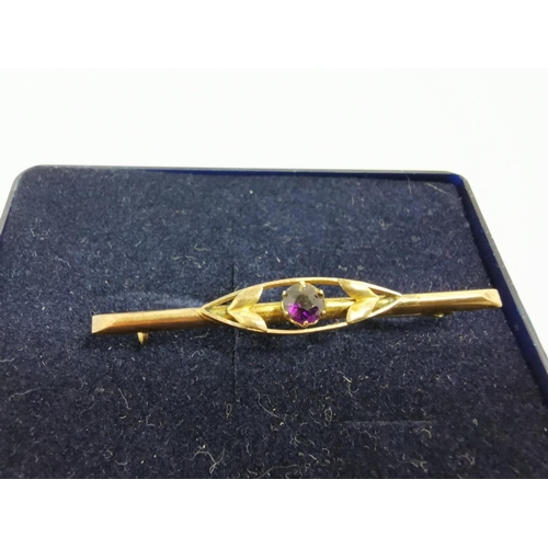 275 - Antique 9ct Gold Bar Brooch With Amethyst Stone To Centre 1.8g