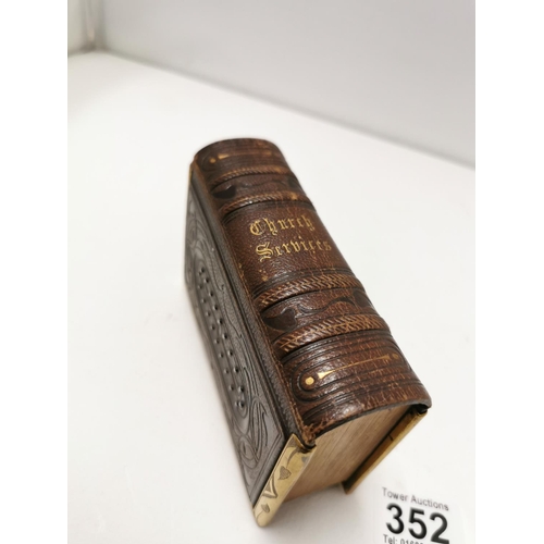 352 - Antique Ornate Common Prayer Book, Leather And Brass Bound