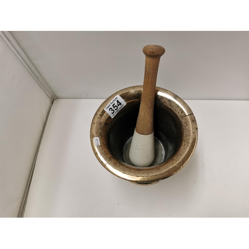 354 - Good Heavy Solid Brass Mortar & Pastle 17.5 cm Diameter By 15cm High Weighs 4.1Kg