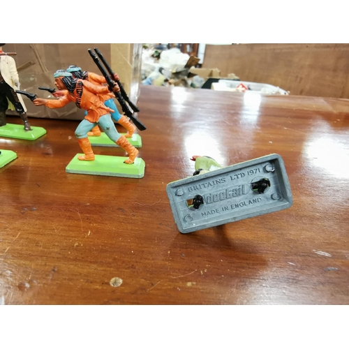 390 - Quantity Of Approx 37 As New Vintage Britains Cowboys And Indians Figures